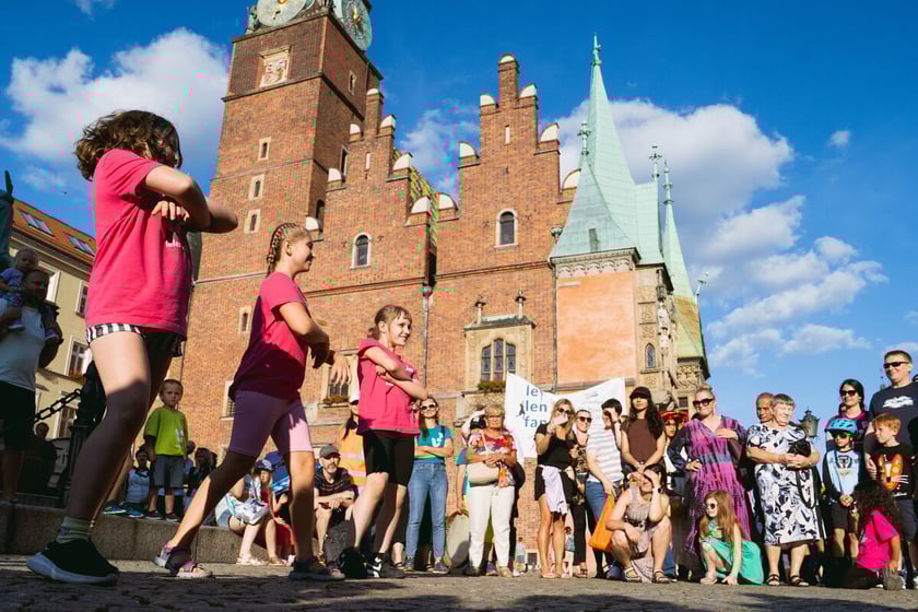 Kolorowa parada Lelenfant na ulicach Wrocławia, 29.07.2024