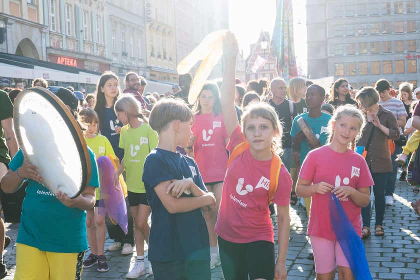Kolorowa parada Lelenfant na ulicach Wrocławia, 29.07.2024