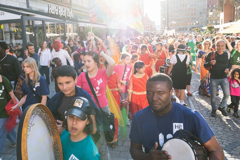 Kolorowa parada Lelenfant na ulicach Wrocławia, 29.07.2024