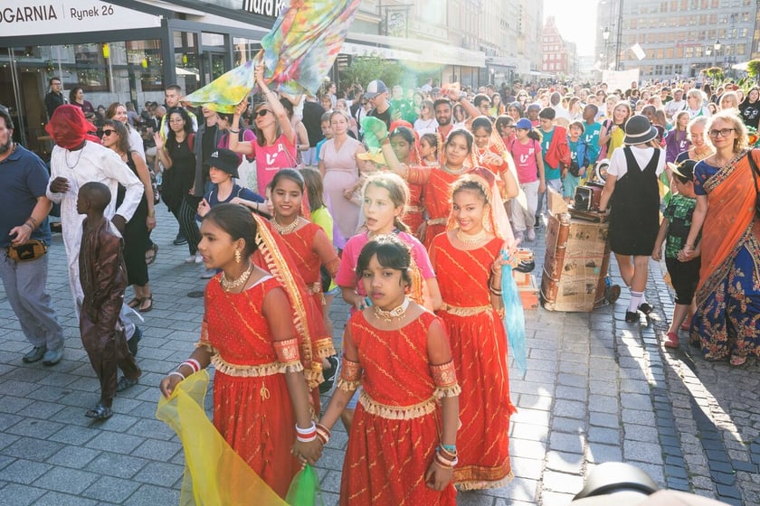 Kolorowa parada Lelenfant na ulicach Wrocławia, 29.07.2024