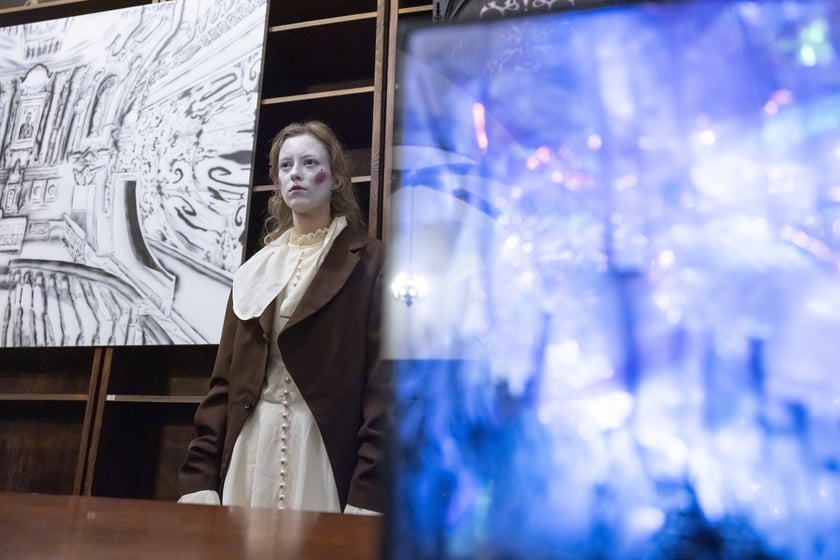 Wernisaż wystawy Dark Academia Kościoła Nihilistów w budynku po bibliotece na Szajnochy (19 października 2024)