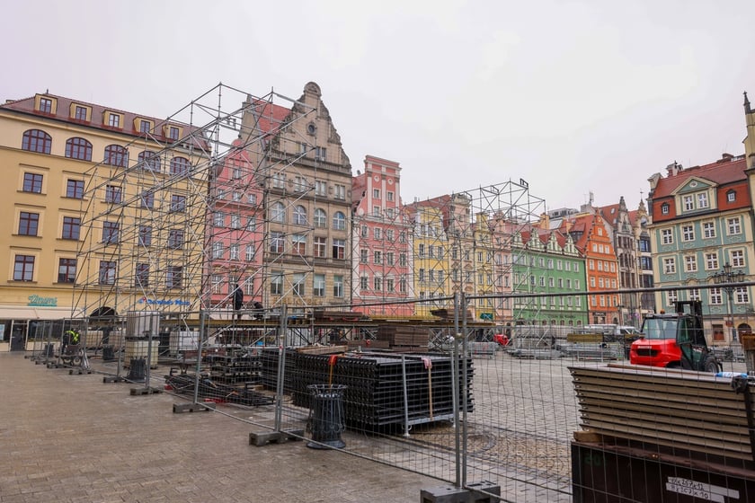 Na wrocławskim Rynku jest już szykowana scena na wielki koncert 11 listopada