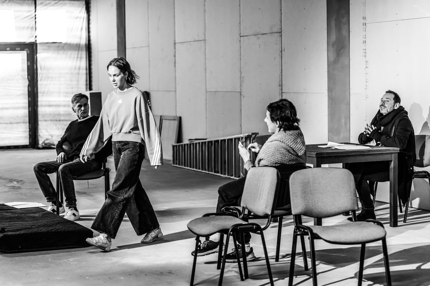 Zdjęcie z próby „Jesieni” w Teatrze Polskim w Podziemiu