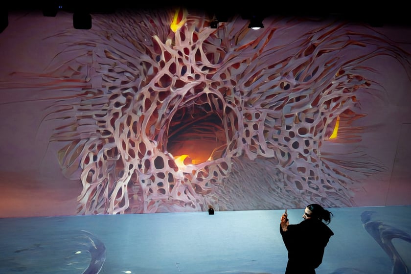 Przestrzeń immersyjna &bdquo;W ciemnej toni miłości&rdquo;