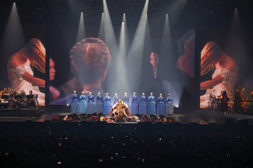 Widowisko "Chłopi Tańcuj Remixed" w Hali Stulecia