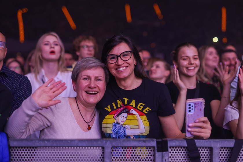 Widowisko "Chłopi Tańcuj Remixed" w Hali Stulecia połączyło pokolenia