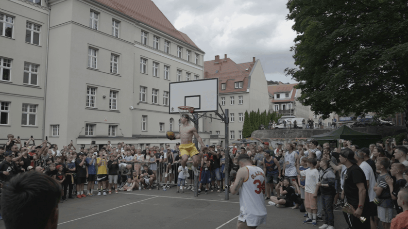 Kadr z filmu Ucieczka z Alkatraz