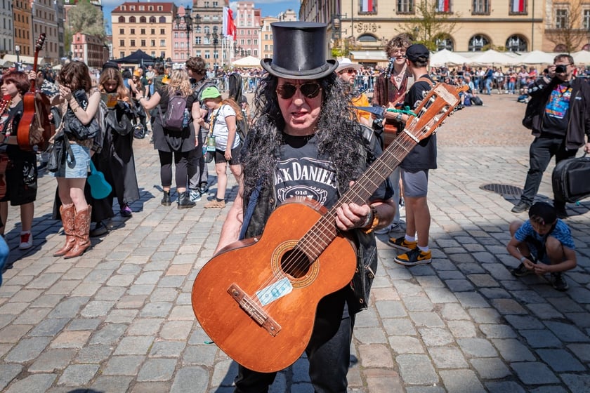 Gitarowy Rekord Świata 2025 na wrocławskim rynku