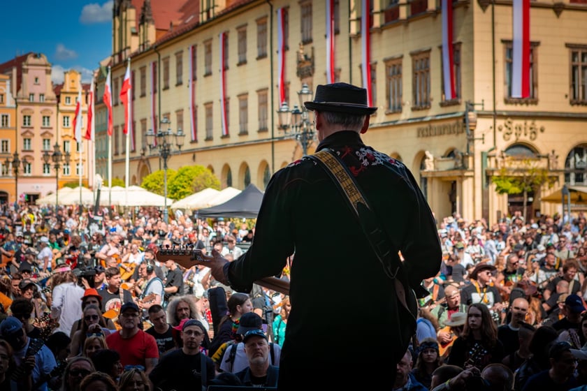Gitarowy Rekord Świata 2025 na wrocławskim rynku