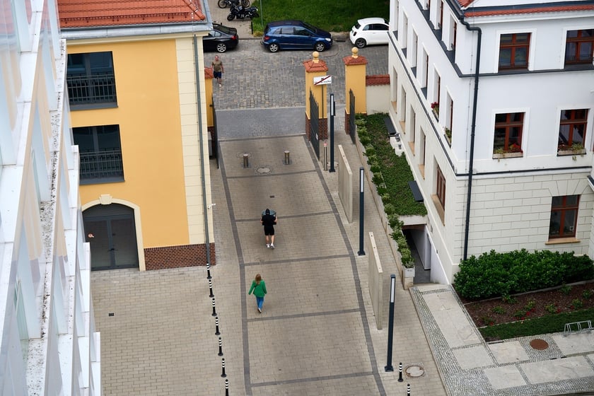 Krupa Gallery mieści się przy ul. księcia Witolda 48/70, na 8 pietrze