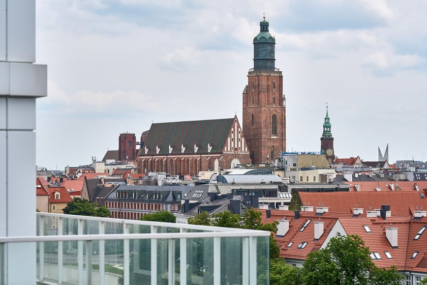 Krupa Gallery mieści się przy ul. księcia Witolda 48/70, na 8 pietrze