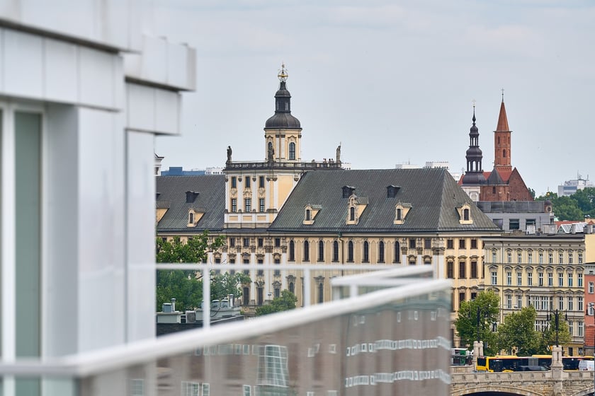 Krupa Gallery mieści się przy ul. księcia Witolda 48/70, na 8 pietrze