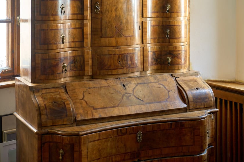 Pomieszczenia Towarzystwa Miłośnik&oacute;w Wrocławia na II piętrze kamienicy &ndash; sekretera ma jeszcze list przewozowy z 1935 roku