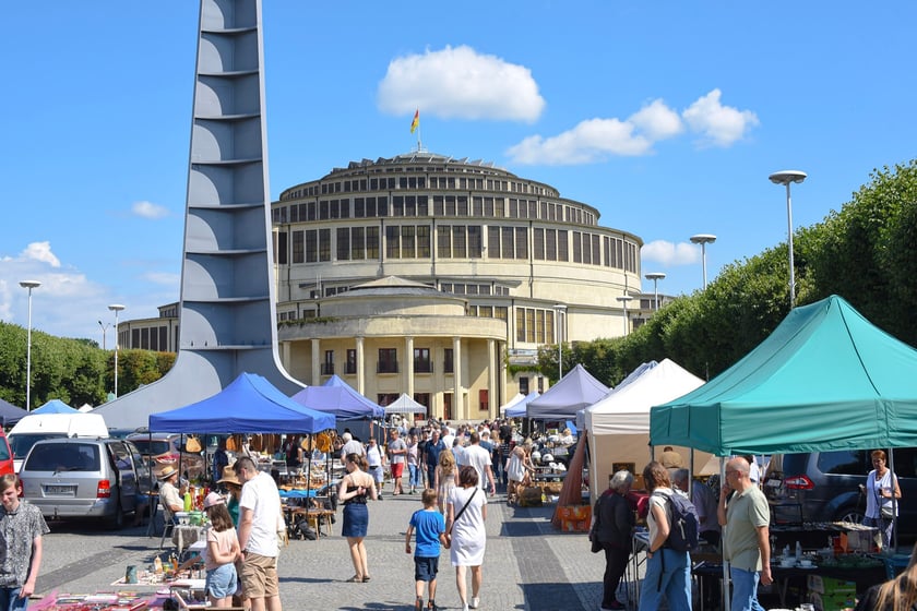 Pod Halą Stulecia, przy Iglicy, tradycyjna Giełda Staroci w weekend 19-20 lipca 2025&nbsp;