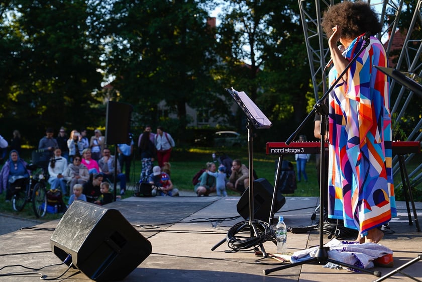 Koncert z cyklu Muzyczne Parki Wrocławia - Sępolno, Emose Uhunmwangho, 24 sierpnia
