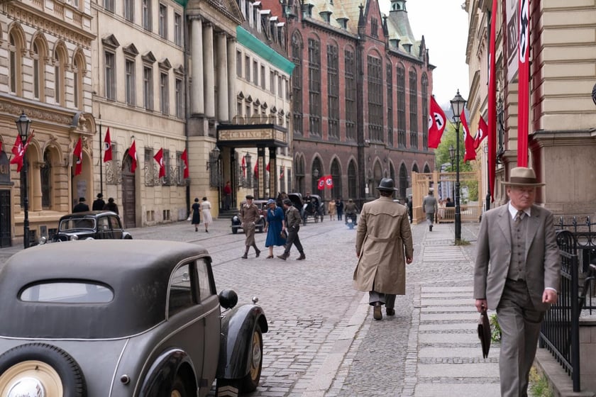 Serial &bdquo;Breslau&rdquo; kręcono we Wrocławiu &ndash; tu bohater na ul. Szajnochy