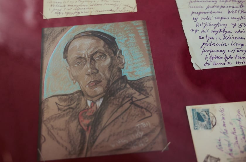 Eksponaty na jednodniowej wystawie  „O! Witkacy” w 86. rocznicę śmierci Witkacego