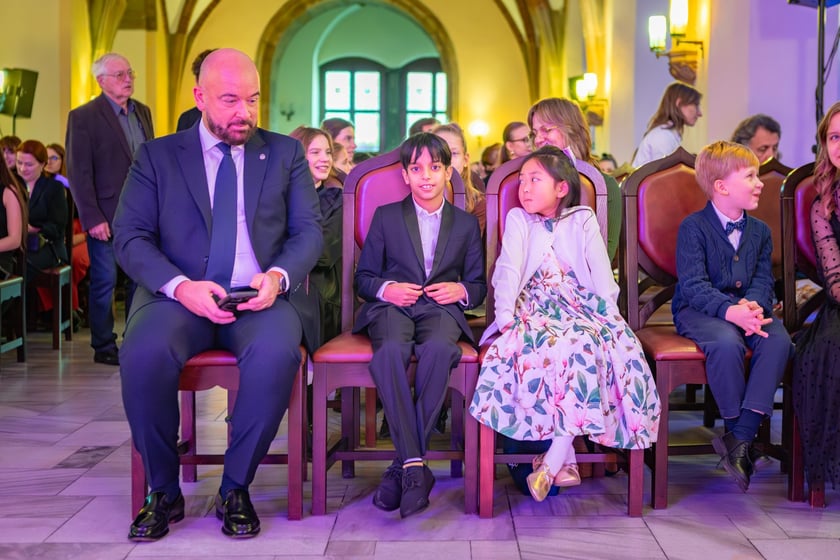 Uroczystość przyznania stypendi&oacute;w dla młodzieży wrocławskiej, uzdolnionej artystycznie