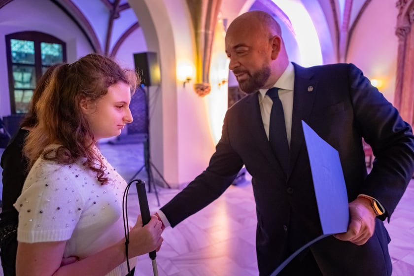 Uroczystość przyznania stypendi&oacute;w dla młodzieży wrocławskiej, uzdolnionej artystycznie