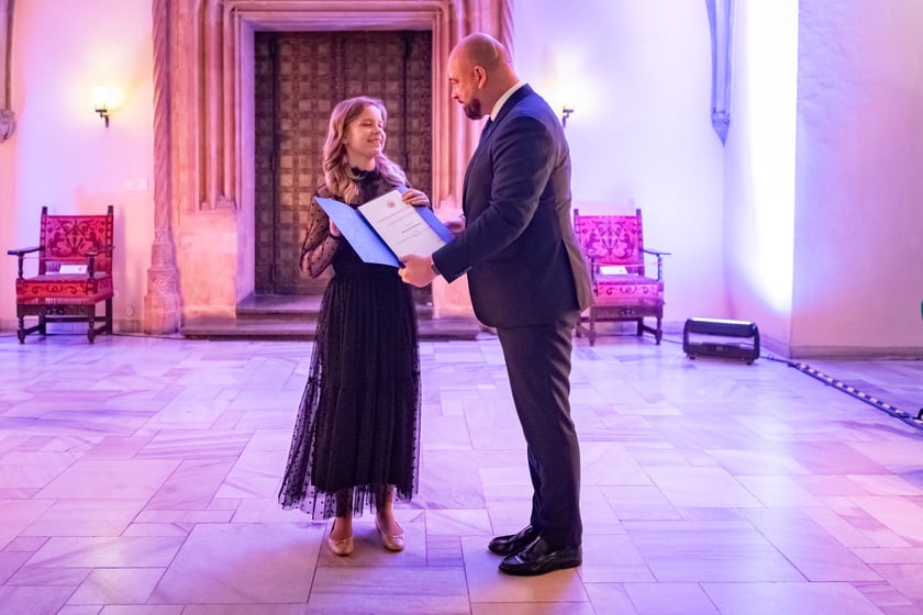 Uroczystość przyznania stypendi&oacute;w dla młodzieży wrocławskiej, uzdolnionej artystycznie