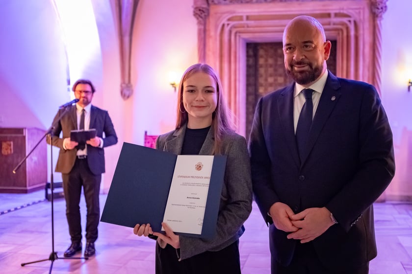 Uroczystość przyznania stypendi&oacute;w dla młodzieży wrocławskiej, uzdolnionej artystycznie