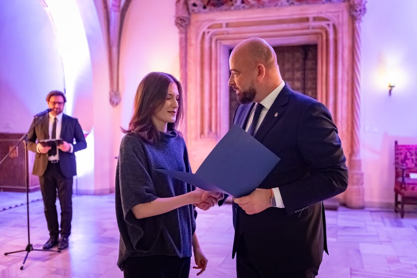 Uroczystość przyznania stypendi&oacute;w dla młodzieży wrocławskiej, uzdolnionej artystycznie