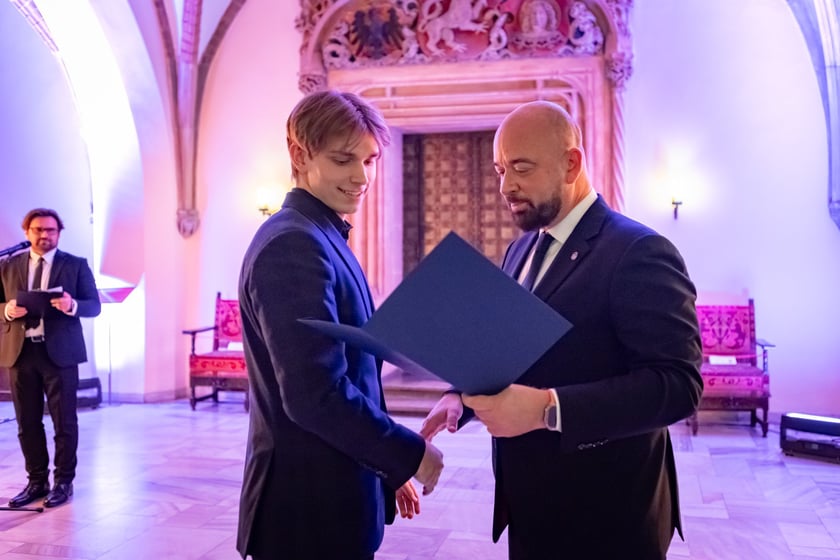 Uroczystość przyznania stypendi&oacute;w dla młodzieży wrocławskiej, uzdolnionej artystycznie