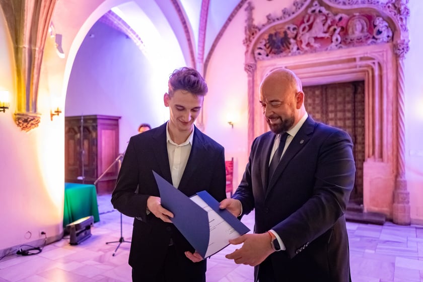 Uroczystość przyznania stypendi&oacute;w dla młodzieży wrocławskiej, uzdolnionej artystycznie