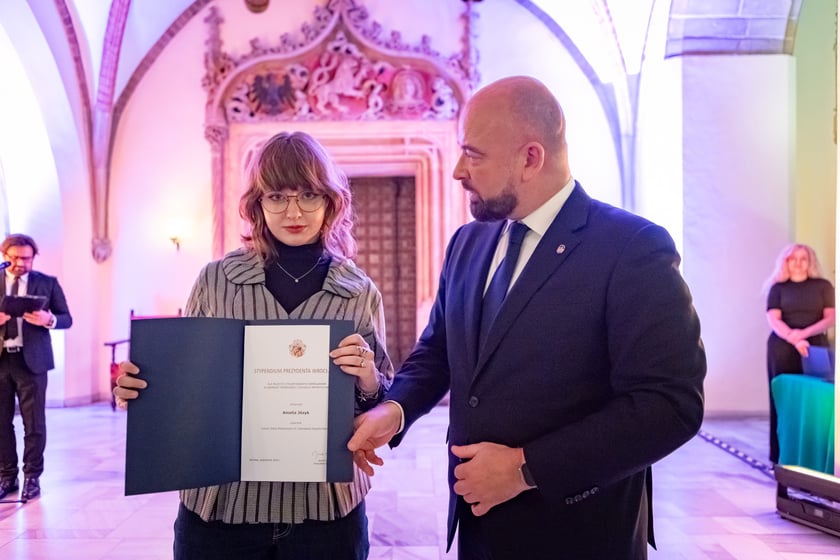 Uroczystość przyznania stypendi&oacute;w dla młodzieży wrocławskiej, uzdolnionej artystycznie
