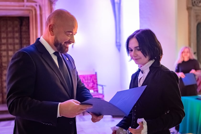 Uroczystość przyznania stypendi&oacute;w dla młodzieży wrocławskiej, uzdolnionej artystycznie