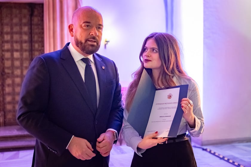 Uroczystość przyznania stypendi&oacute;w dla młodzieży wrocławskiej, uzdolnionej artystycznie