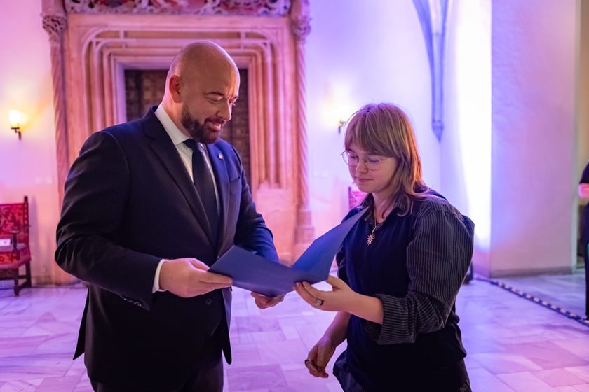 Uroczystość przyznania stypendi&oacute;w dla młodzieży wrocławskiej, uzdolnionej artystycznie