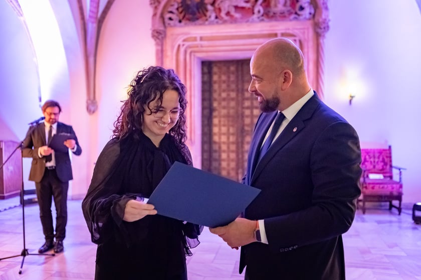 Uroczystość przyznania stypendi&oacute;w dla młodzieży wrocławskiej, uzdolnionej artystycznie