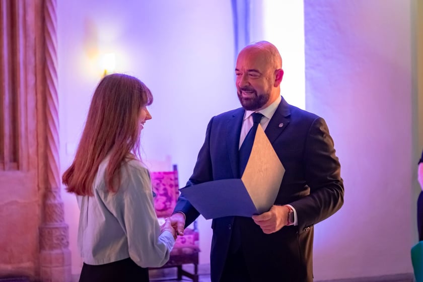 Uroczystość przyznania stypendi&oacute;w dla młodzieży wrocławskiej, uzdolnionej artystycznie