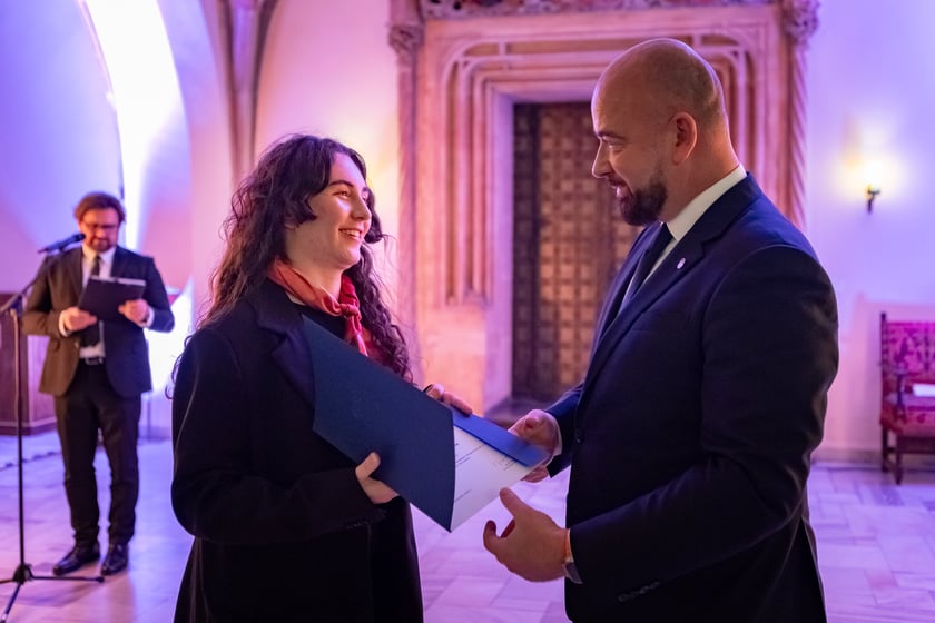 Uroczystość przyznania stypendi&oacute;w dla młodzieży wrocławskiej, uzdolnionej artystycznie