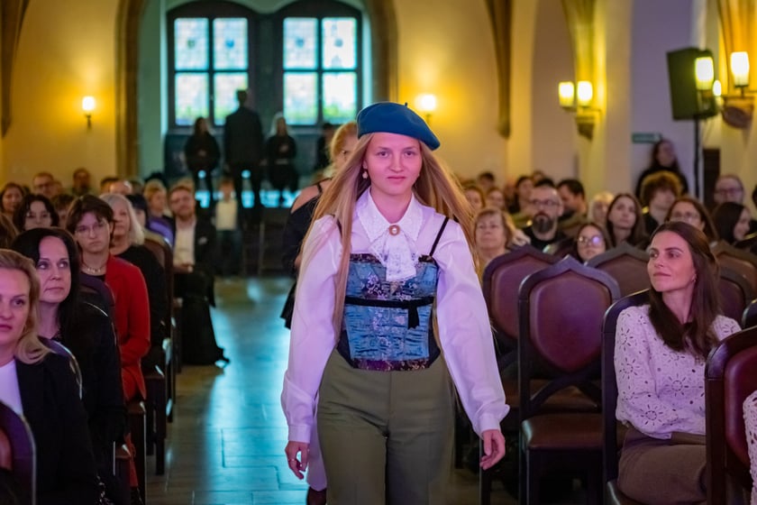 Uroczystość przyznania stypendi&oacute;w dla młodzieży wrocławskiej, uzdolnionej artystycznie