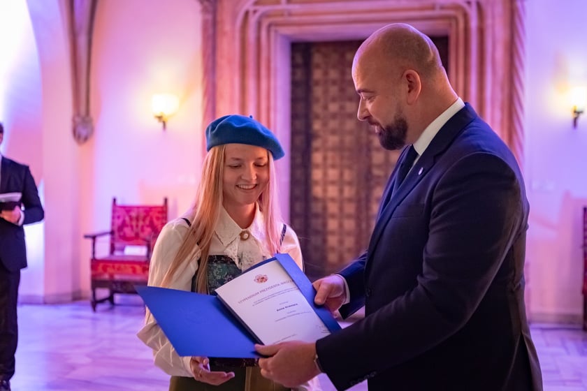 Uroczystość przyznania stypendi&oacute;w dla młodzieży wrocławskiej, uzdolnionej artystycznie