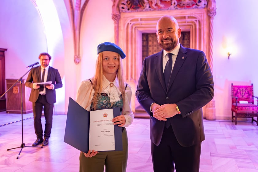 Uroczystość przyznania stypendi&oacute;w dla młodzieży wrocławskiej, uzdolnionej artystycznie