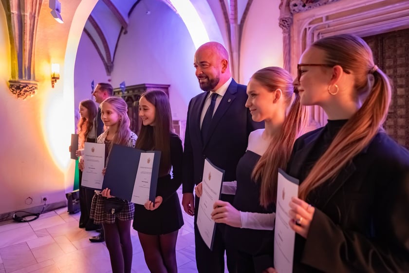 Uroczystość przyznania stypendi&oacute;w dla młodzieży wrocławskiej, uzdolnionej artystycznie