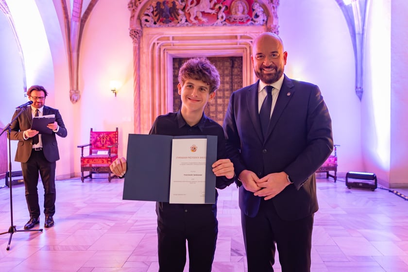 Uroczystość przyznania stypendi&oacute;w dla młodzieży wrocławskiej, uzdolnionej artystycznie