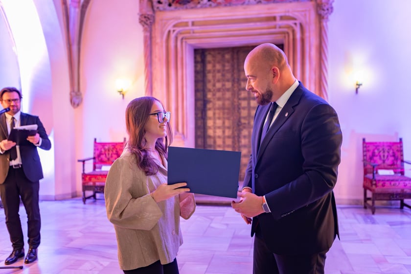 Uroczystość przyznania stypendi&oacute;w dla młodzieży wrocławskiej, uzdolnionej artystycznie