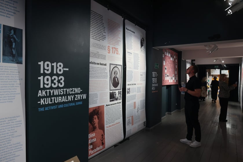 Wystawa &bdquo;Historie odzyskane. Queer na Dolnym Śląsku&rdquo; w Muzeum Teatru im. H. Tomaszewskiego do 30 listopada