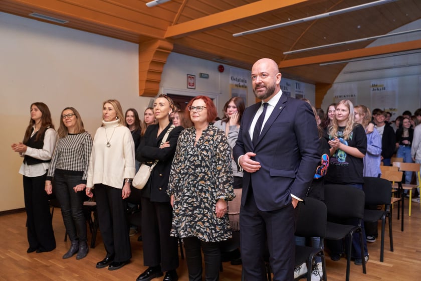 Kolędowanie w IV Liceum Ogólnokształcącym we Wrocławiu