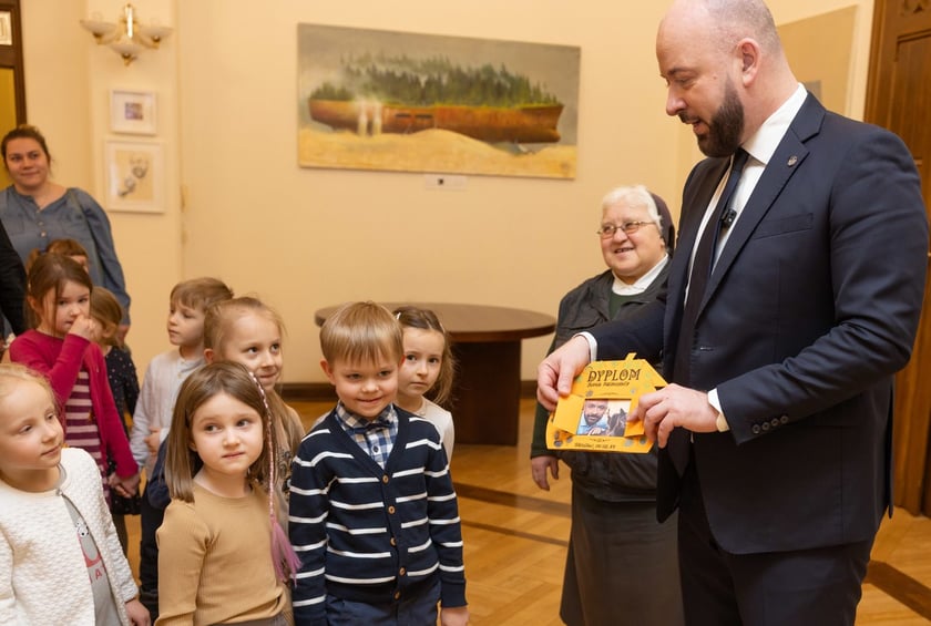 Dzieci z Przedszkola Niepublicznego &bdquo;Dzielne dzieciaki'&rdquo;, przy ul. Sołtysowickiej 59A, 30 dzieci (w wieku 3&ndash;7 lat)