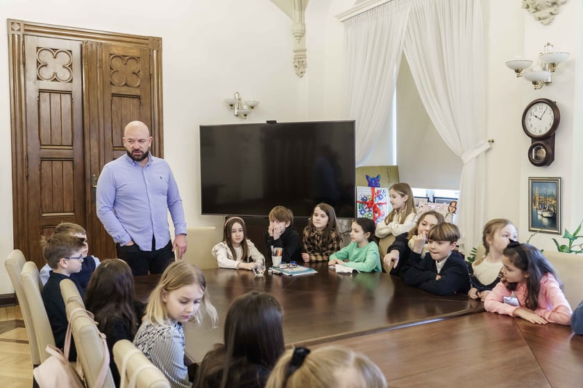 Dziś w Ratuszu gościły kolejne grupy uczniów z wrocławskich szkół