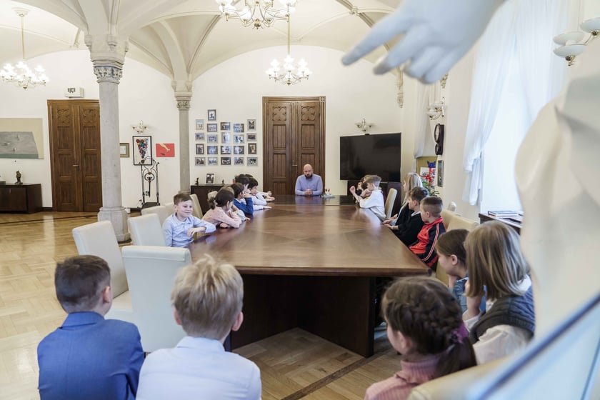 Dziś w Ratuszu gościły kolejne grupy uczniów z wrocławskich szkół