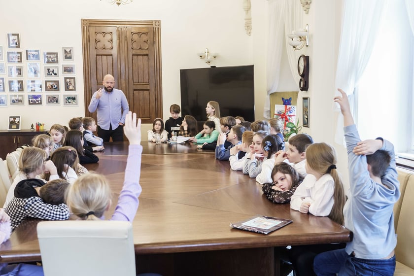 Dziś w Ratuszu gościły kolejne grupy uczniów z wrocławskich szkół