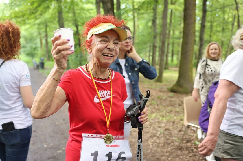 Seniorzy walczyli o puchar w nordic walking