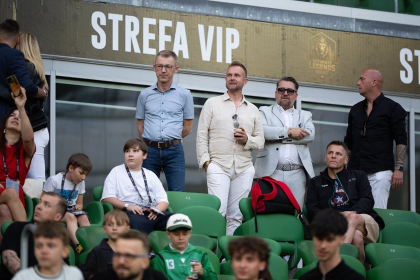 Ultimate Legends Night Wrocław 2026. Polskie legendy i światowe gwiazdy futbolu zmierzyły się 27 maja na boisku Tarczyński Arena Wrocław