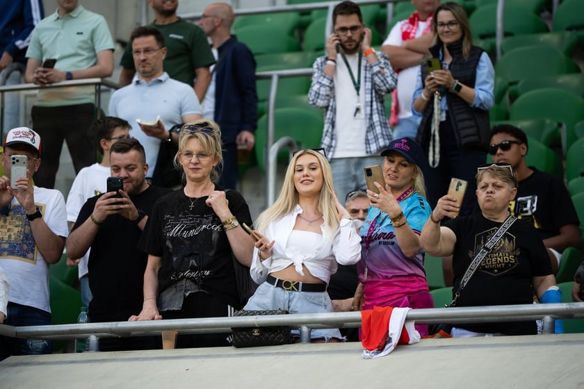 Ultimate Legends Night Wrocław 2026. Polskie legendy i światowe gwiazdy futbolu zmierzyły się 27 maja na boisku Tarczyński Arena Wrocław